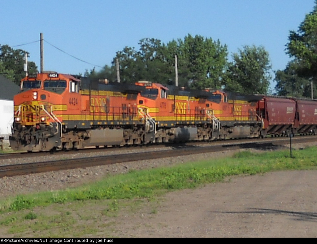 BNSF 4424 East